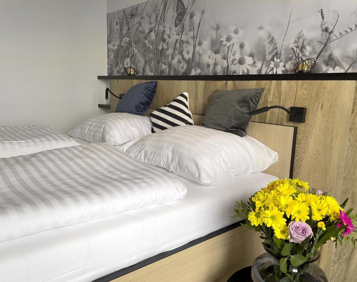 Šternberk Restaurant & Pension U Hradu מראה חיצוני תמונה