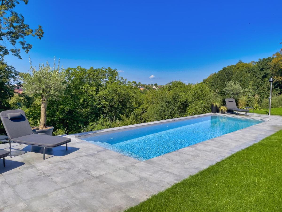 Šternberk Restaurant & Pension U Hradu מראה חיצוני תמונה
